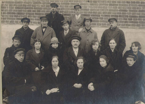 Коллектив работников школы 1926 года